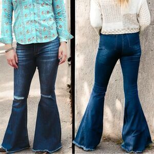 HomeFolk/L&B Dark Wash Distressed Knee Flare Jeans NWT